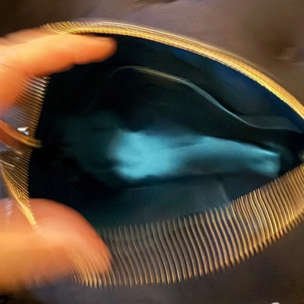 Black Suede Gucci purse with red and green and thin strap - Picture 4 of 4